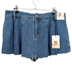 Sincerely Jules Low Rise Pleated Skort Denim Shorts Size 11/30